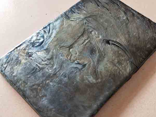 鑄石板需要清理嗎？怎么做？